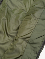 PUMA - ESS Hooded Padded Jacket - insulated jackets - myrtle - 7