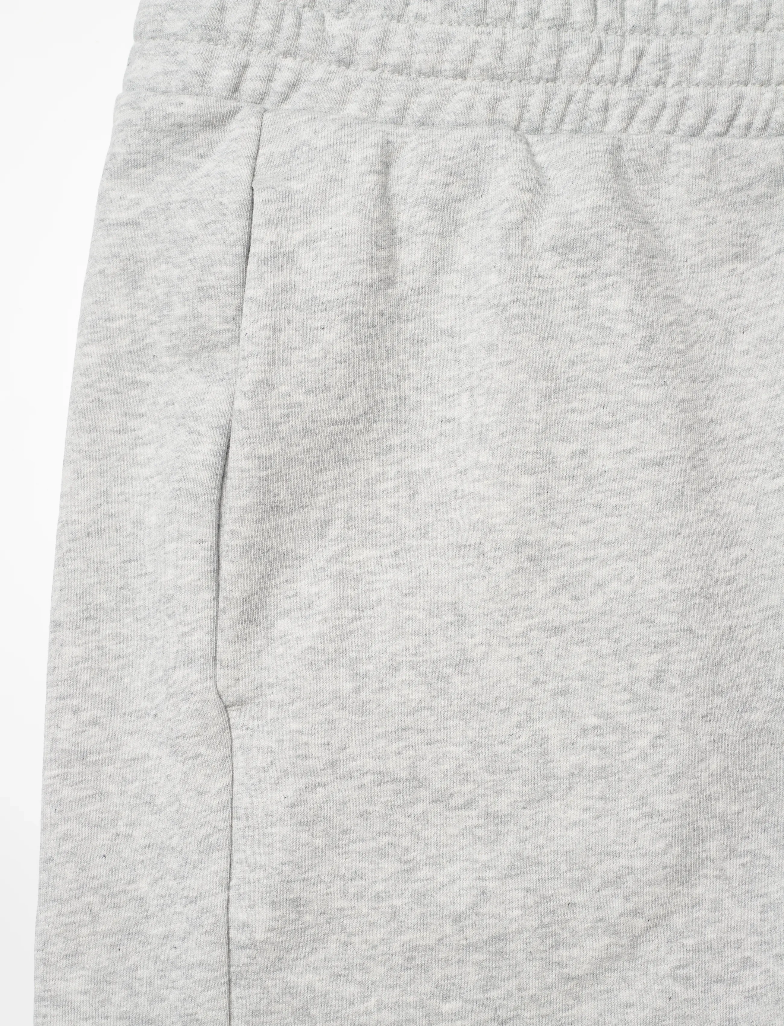 PUMA - ESS Small No. 1 Logo 5'' High-Waist Shorts TR - underdele - light gray heather - 2