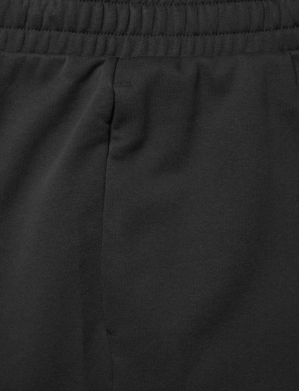 PUMA - ESS No. 1 Logo Shorts 10" - vabaaja lühikesed püksid - puma black - 2