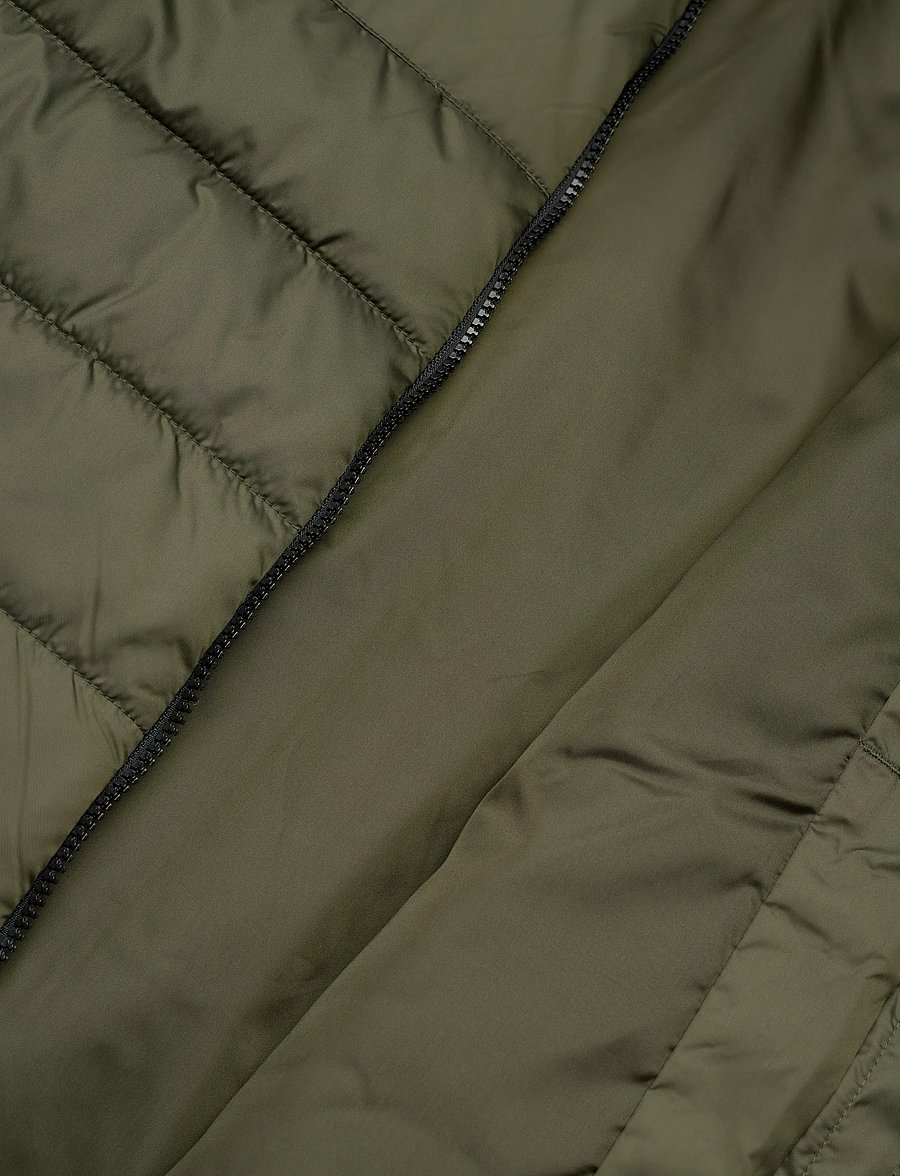 PUMA - ESS Hooded Padded Jacket - sulejoped ja voodriga joped - dark olive - 4
