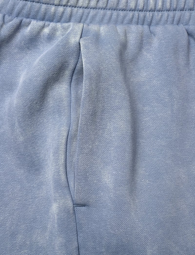 PUMA - ESS ELEVATED Comfort Wash Sweatpants FL cl - trainingshosen - cool blue - 2