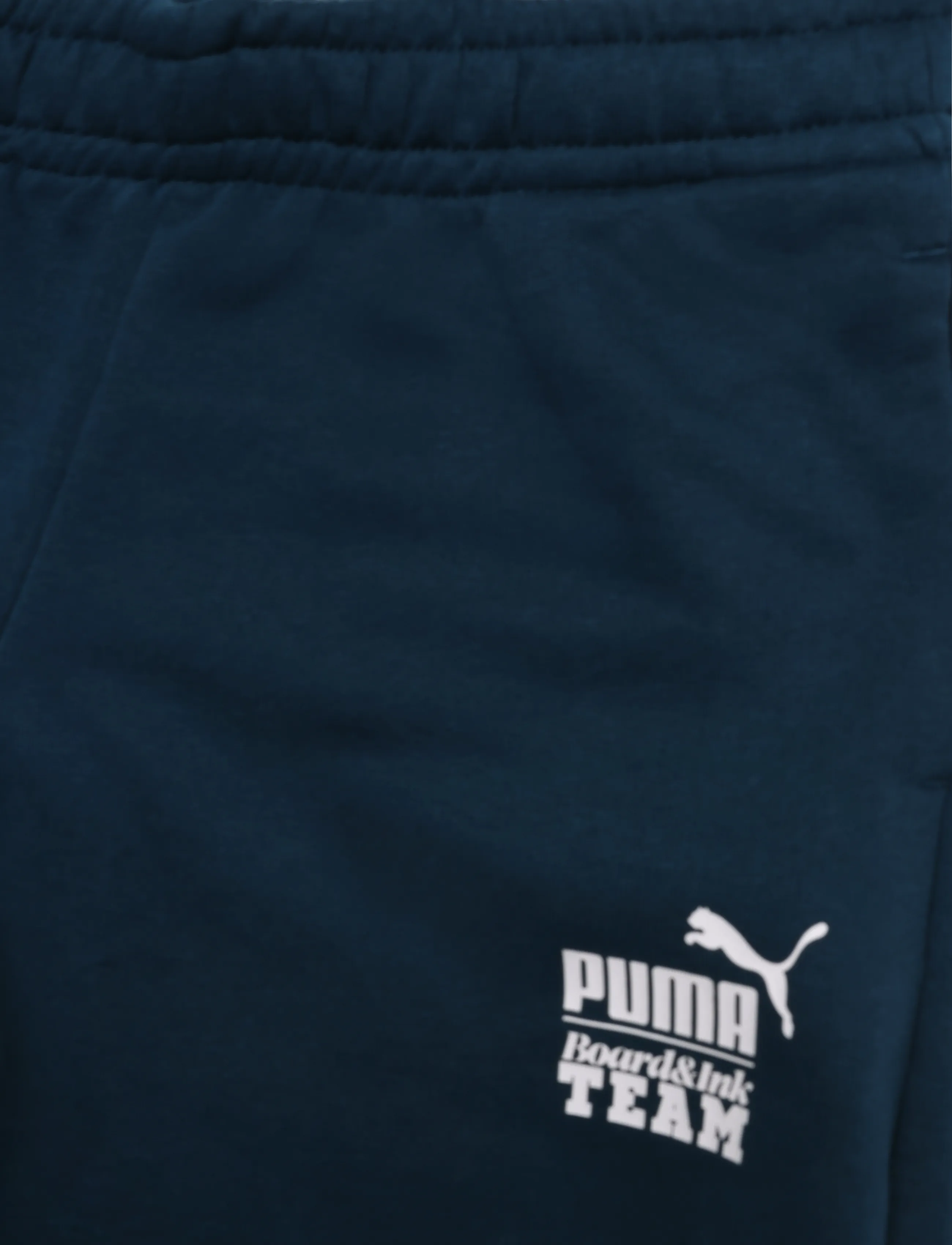 PUMA - MID90s Relaxed Barrel Sweatpants TR B - dressipüksid - midnight petrol - 3