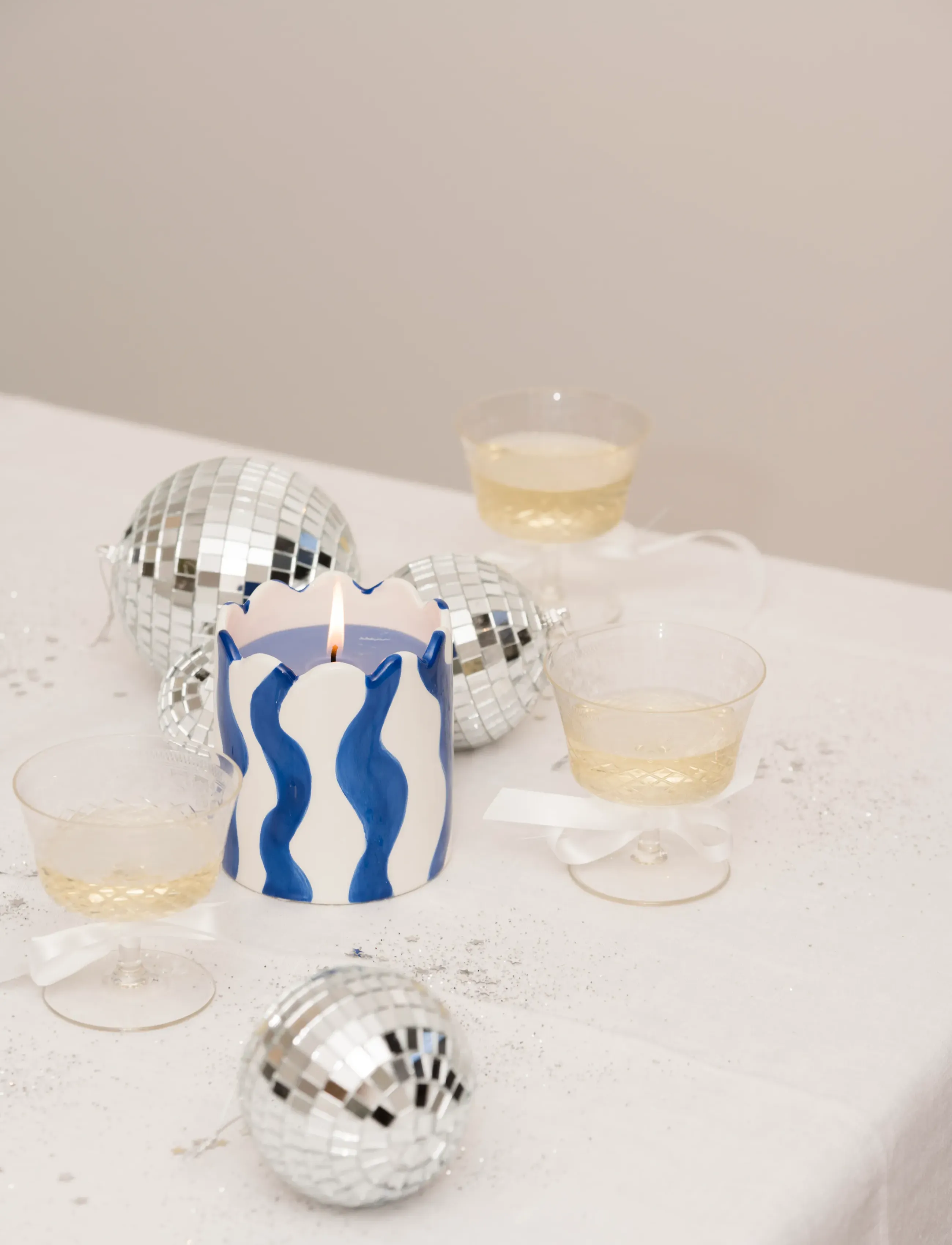 Que Rico Duftlys - Luisa - Bold & Blue, H9.3 cm, Blue, Candle & Tealight Holders > Candle Holders, Unisex