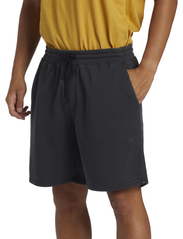 Quiksilver - SALT WATER FLEECE SHORT - sports shorts - black - 6