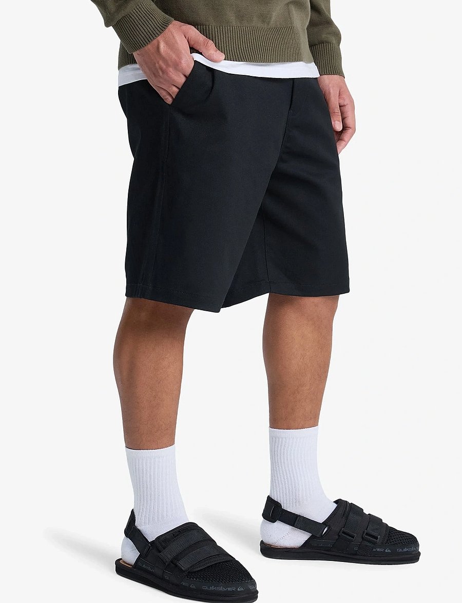 Quiksilver - UNION REGULAR SHORT 20 - afslappede shorts - black - 5
