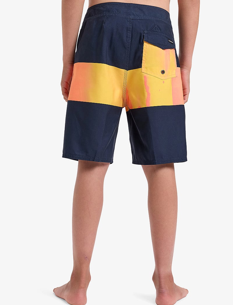 Quiksilver - EVERYDAY PANEL YTH 17 - badehosen - fiery coral bloomfade - 3