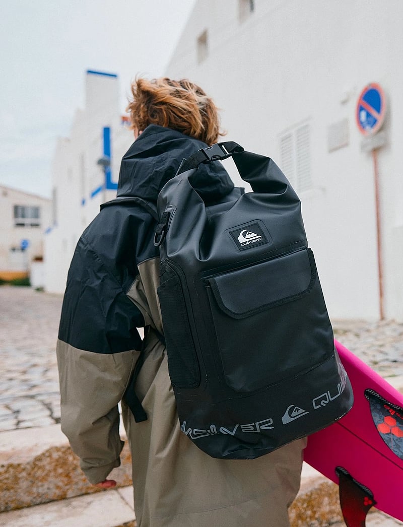 Quiksilver - PUT IT ALL MID - sport backpacks - black/black - 3