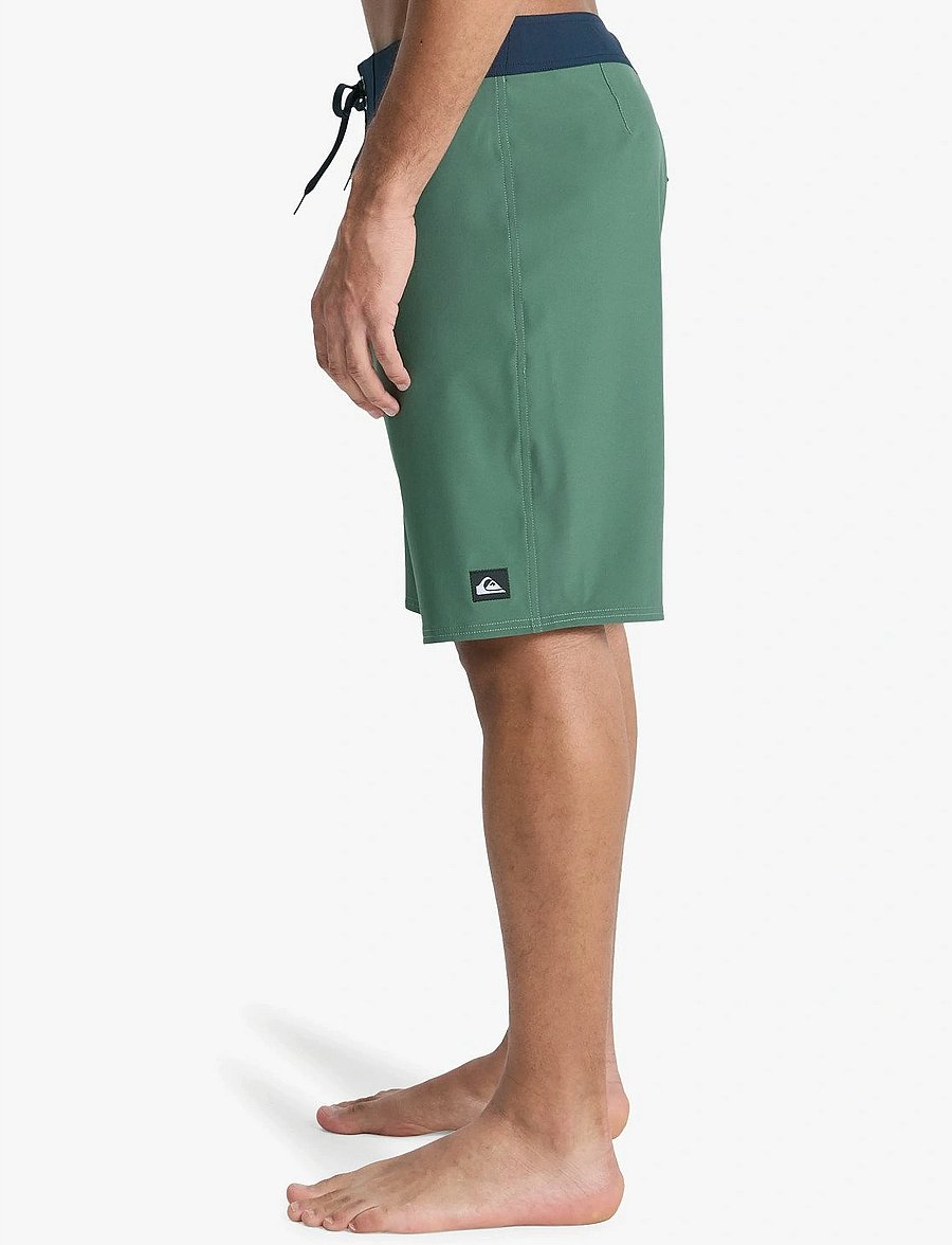 Quiksilver - SURFSILK KAIMANA 20NB - uimashortsit - forest - 4