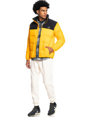 Quiksilver - WOLF SHOULDER LS - padded jackets - radiant yellow - 4