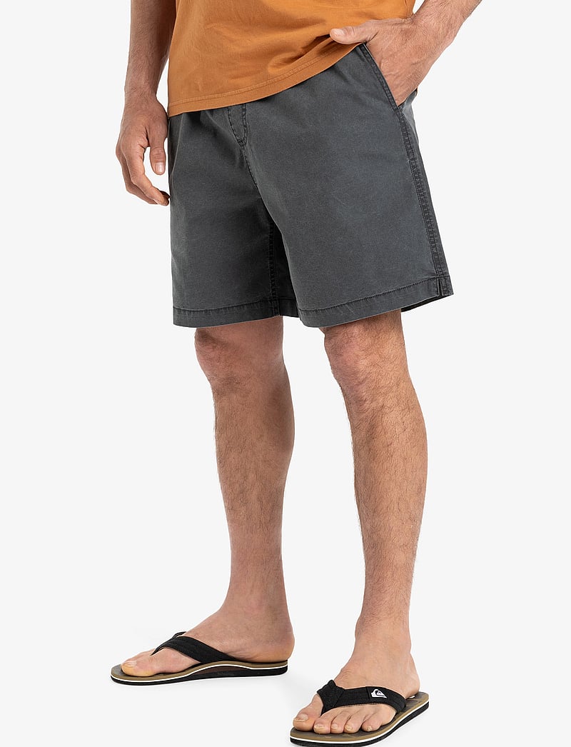Quiksilver - TAXER WS - afslappede shorts - black - 5