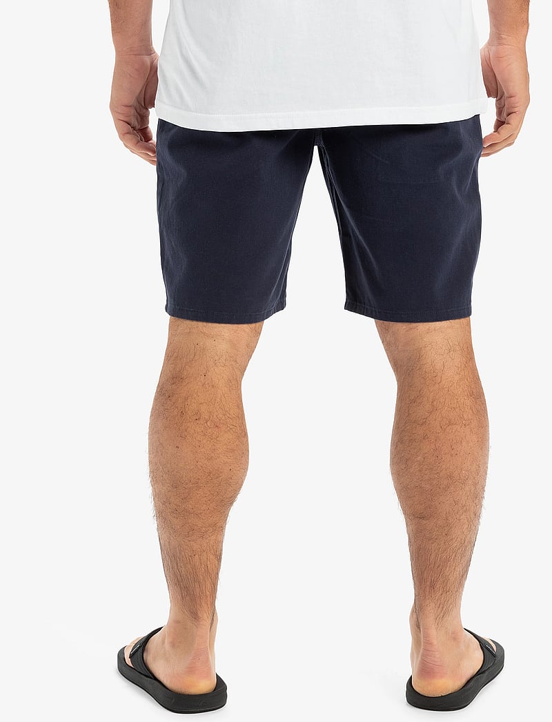 Quiksilver - EVERYDAY CHINO LIGHT SHORT - freizeit shorts - dark navy - 3