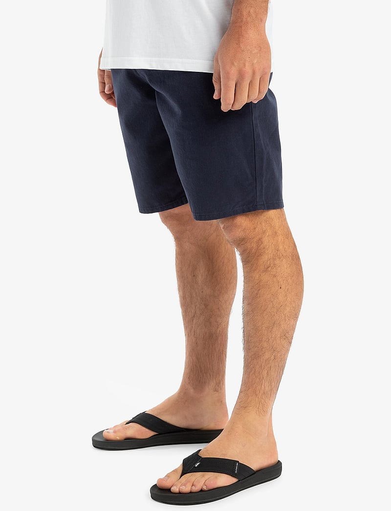 Quiksilver - EVERYDAY CHINO LIGHT SHORT - freizeit shorts - dark navy - 5