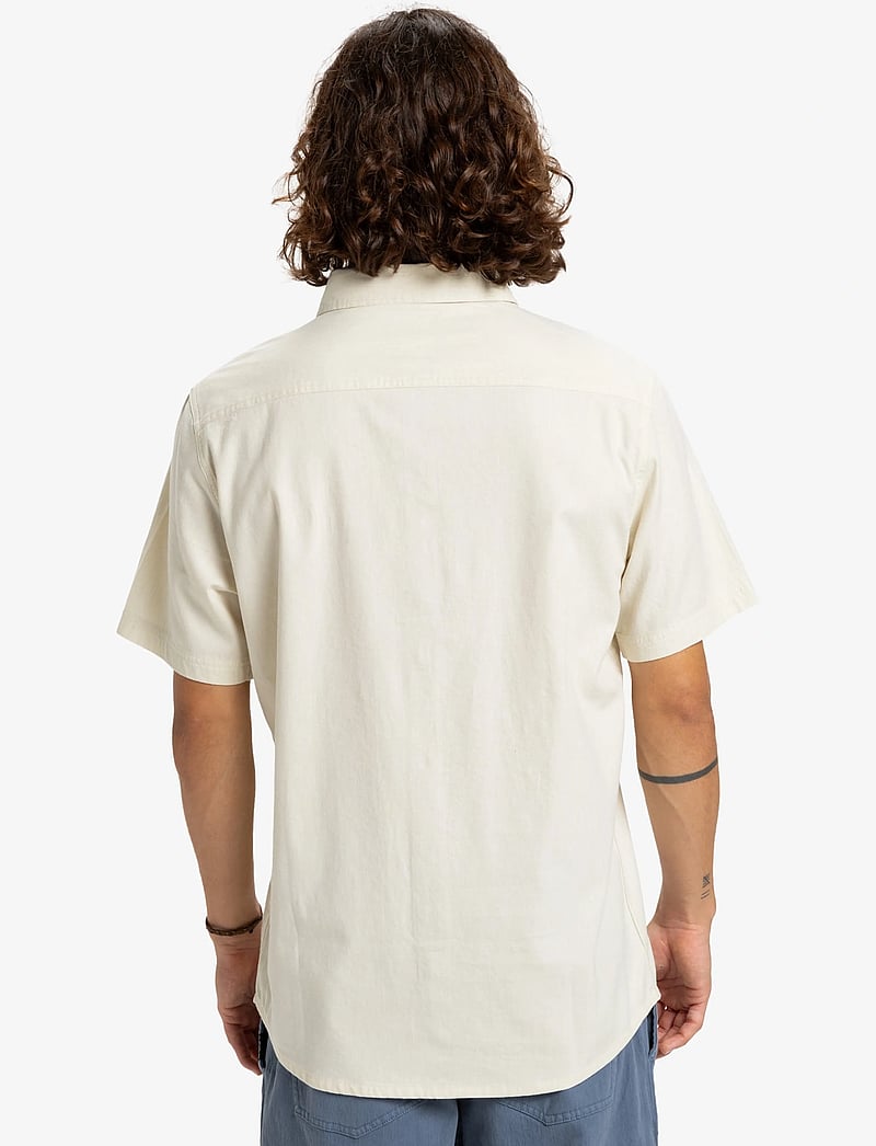 Quiksilver - MW PREMIUM STRETCH SS - toppe & t-shirts - bone white - 3