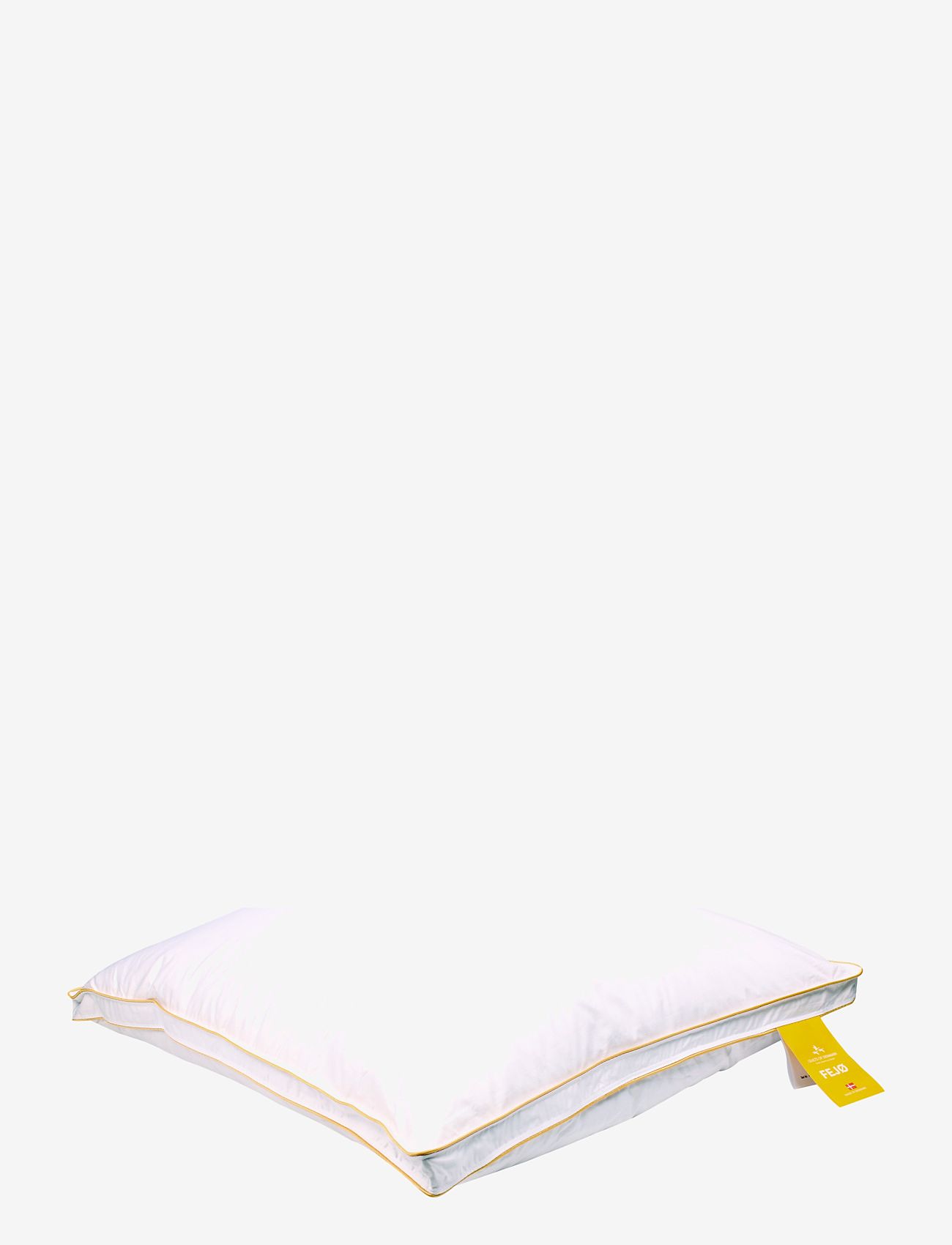 Quilts of Denmark - FEJØ  3-champer pillow - puder - white - 1