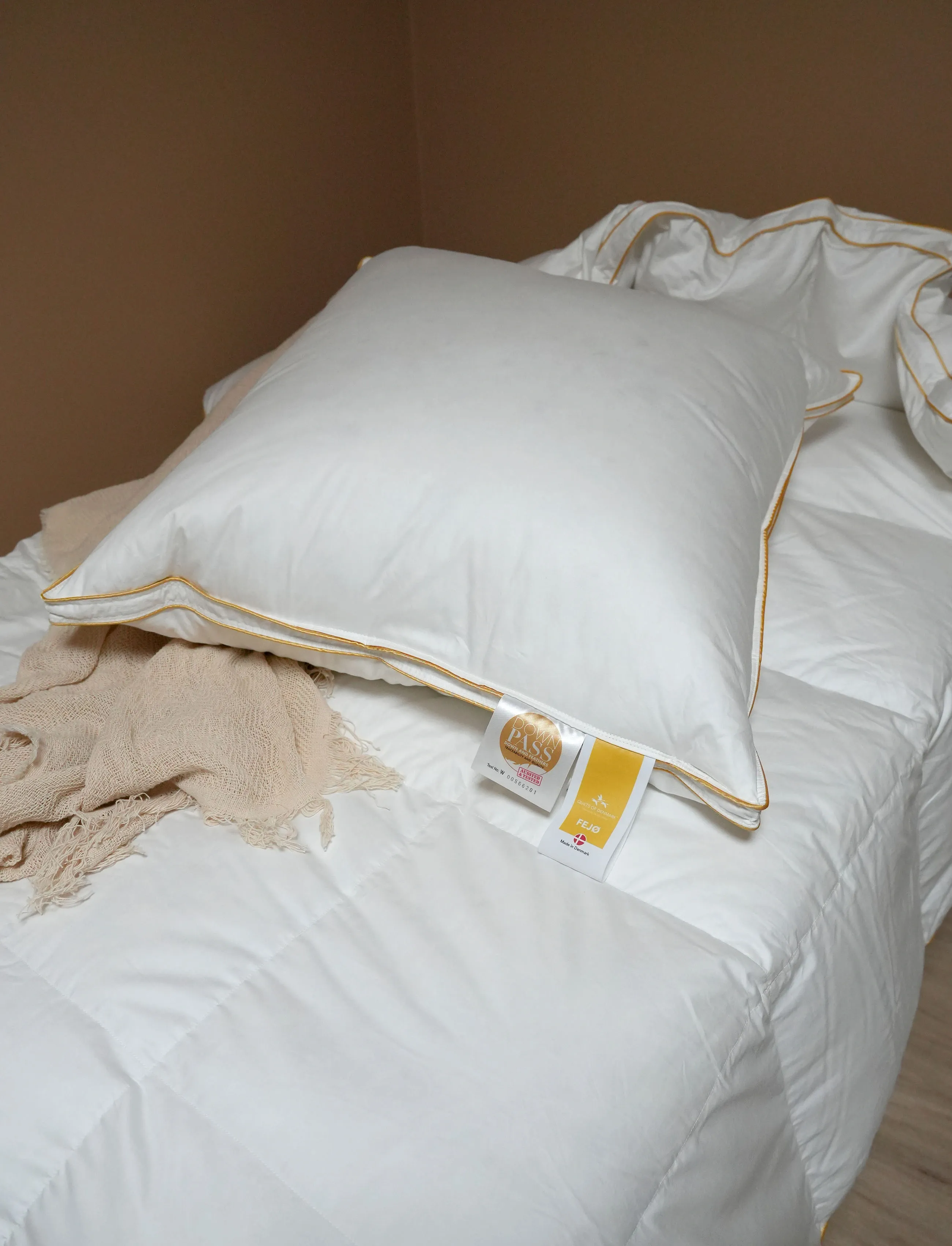 Quilts of Denmark Fejø 3-Champer Pillow, 60X63 cm, White, Sengetekstiler > Puder, Unisex