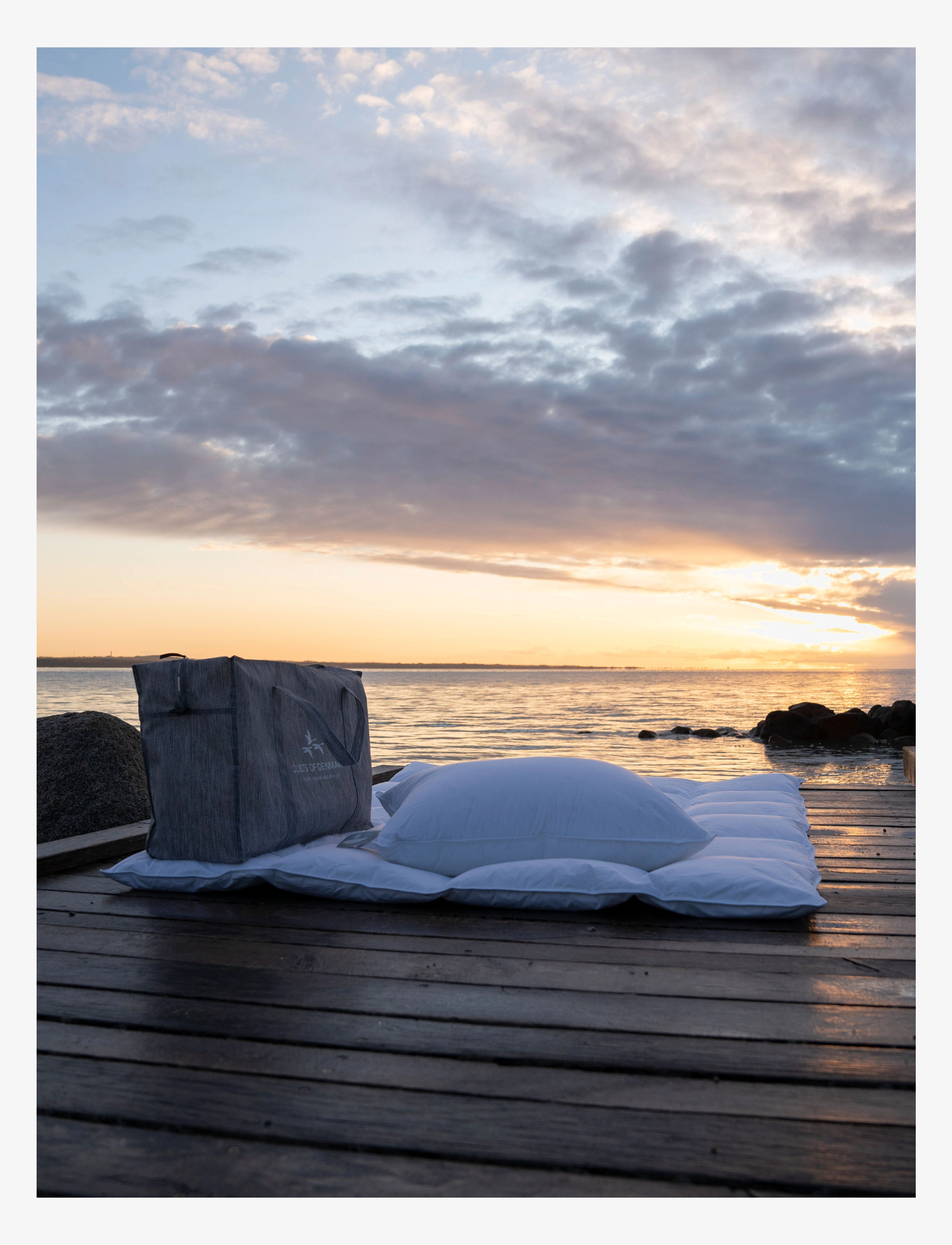 Quilts of Denmark - TUNØ 3-champer pilow - puder - white - 2