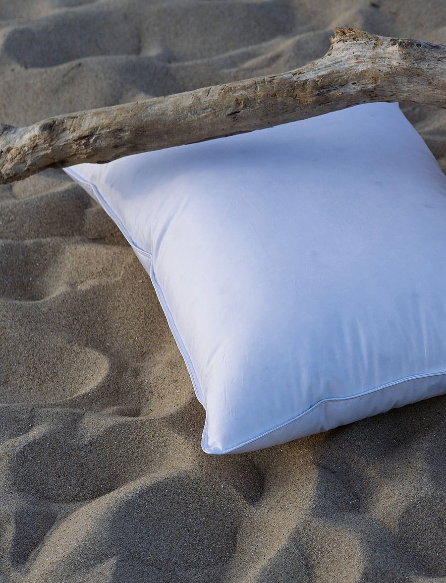Quilts of Denmark - AARØ - puder - white - 2