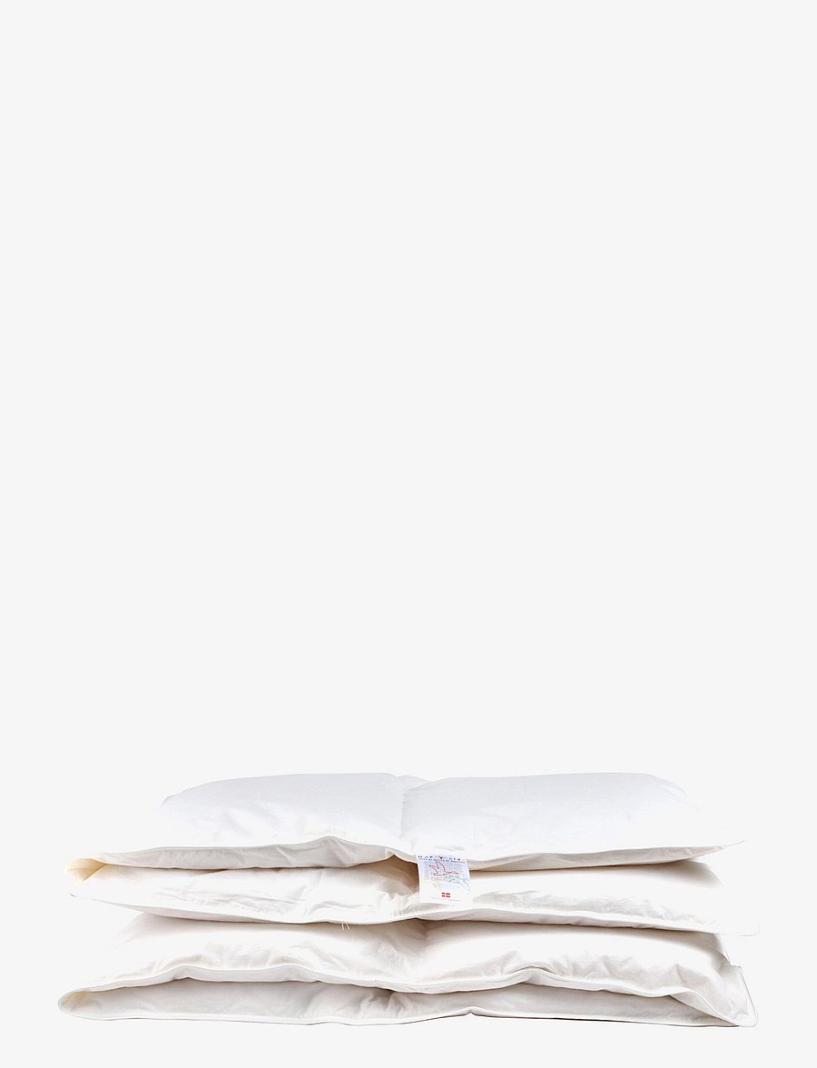 Quilts of Denmark - Happy Kids Junior summer Duvet - puder og dyner - white - 1