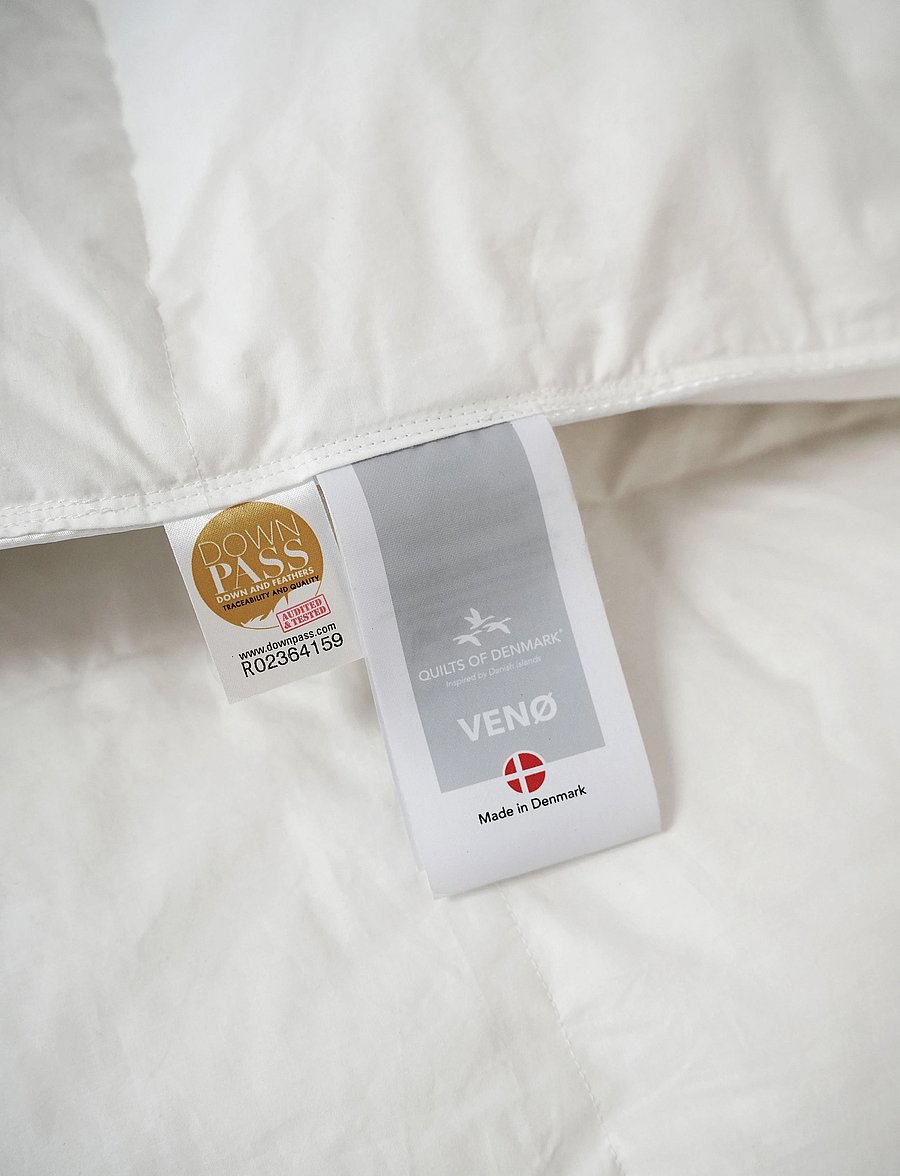 Quilts of Denmark - VENØ - dyner - white - 4