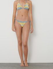 Rabens Saloner - Metha - side tie bikinitrosor - sky blue/yellow - 2