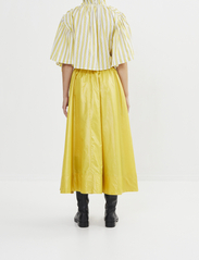 Rabens Saloner - Fransisca - short-sleeved blouses - lemon - 4