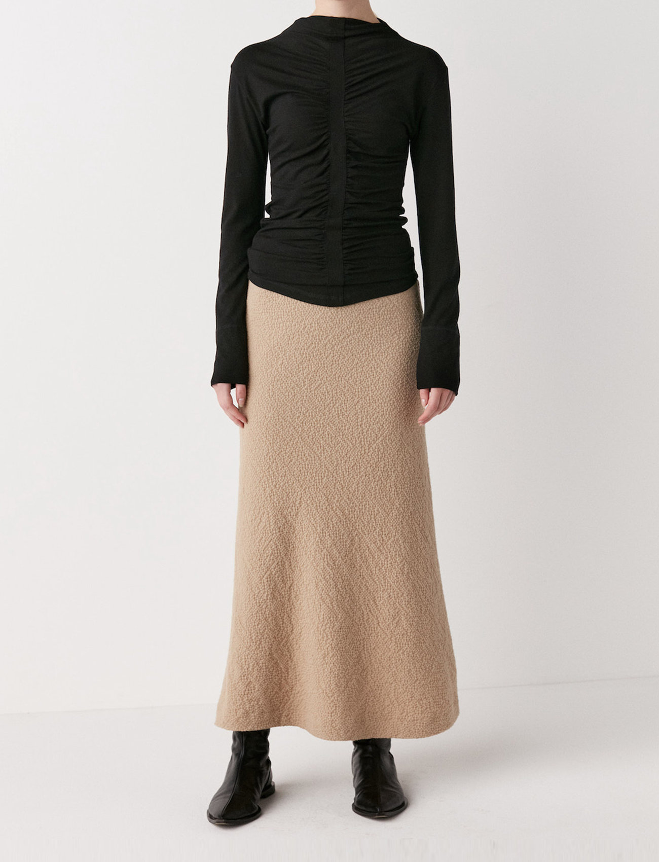 Rabens Saloner - Beatriz - Crumpled bias long skirt - midi kjolar - oatmeal - 1