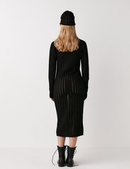 Rabens Saloner - Cana - Square knit dress - stickade klänningar - black - 3