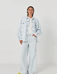 Rabens Saloner - Denim light shirt jacket - Jeja - jeansjakker - light wash denim - 3