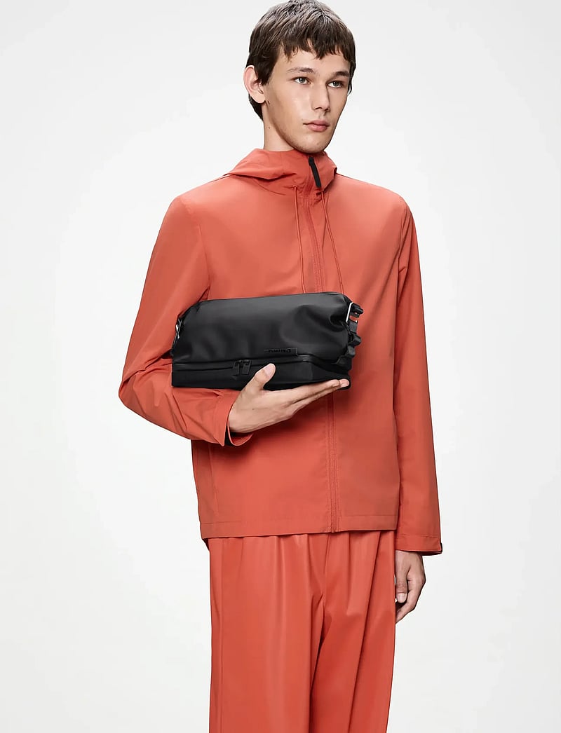 Rains - Otaru Wash Bag W3 - vattentäta väskor - black - 0