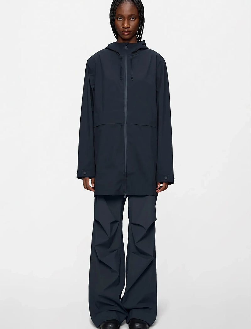 Rains - Suva Hardshell Long Jacket W3 - plāni mēteļi - navy - 0