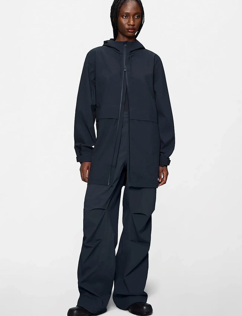 Rains - Suva Hardshell Long Jacket W3 - plāni mēteļi - navy - 4