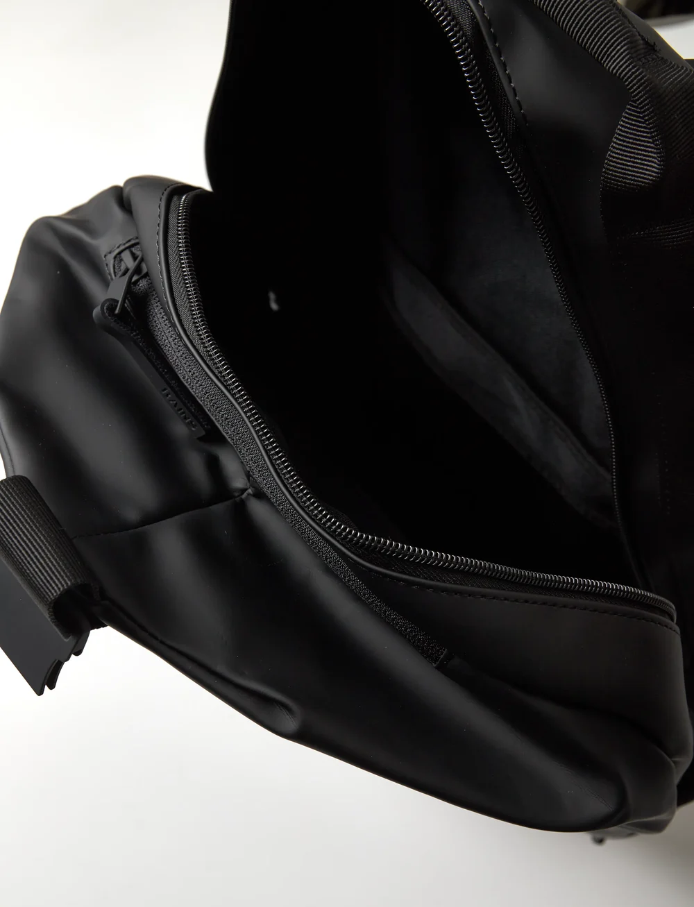 Rains - Trail Clip Front Backpack W3 - wasserdichte taschen - black - 4