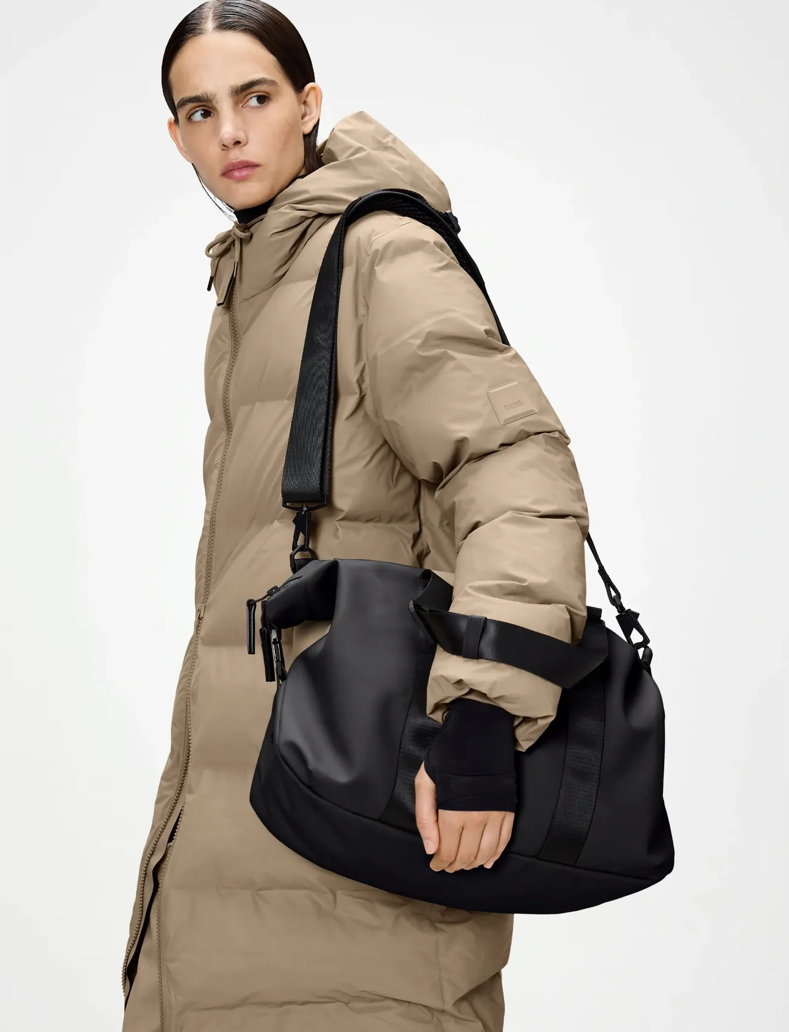 Rains - Valera Weekend Bag Small W3 - vanntette bager - black - 4