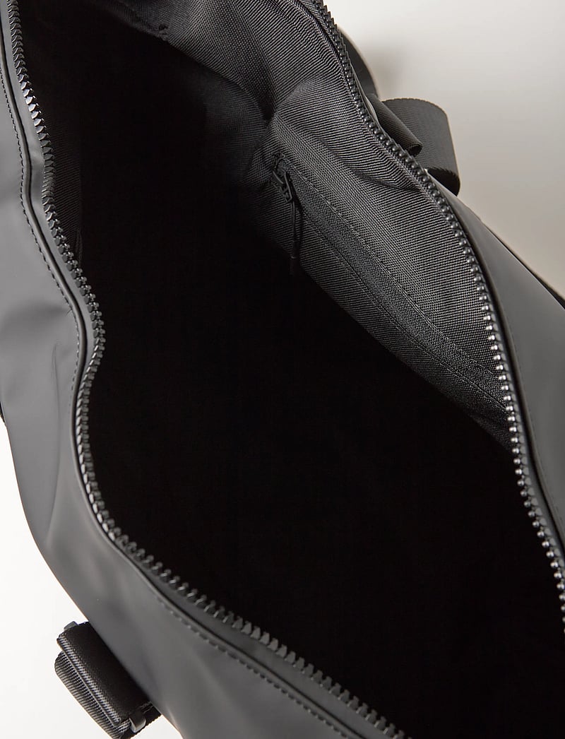 Rains - Valera Weekend Bag Small W3 - vandtætte tasker - black - 5