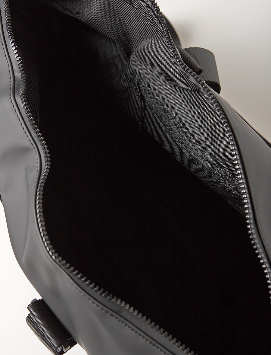Rains - Valera Weekend Bag Small W3 - vanntette bager - black - 5