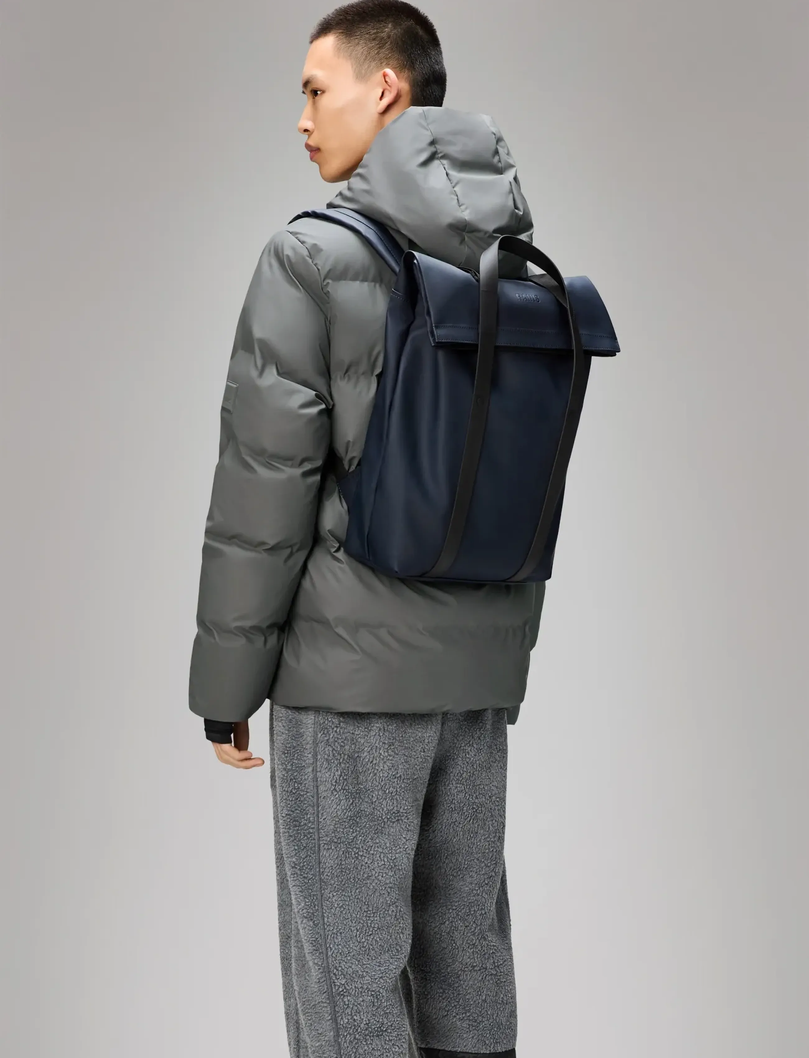 Rains - 2 Way Tote Backpack W3 - business-rucksäcke - navy - 4