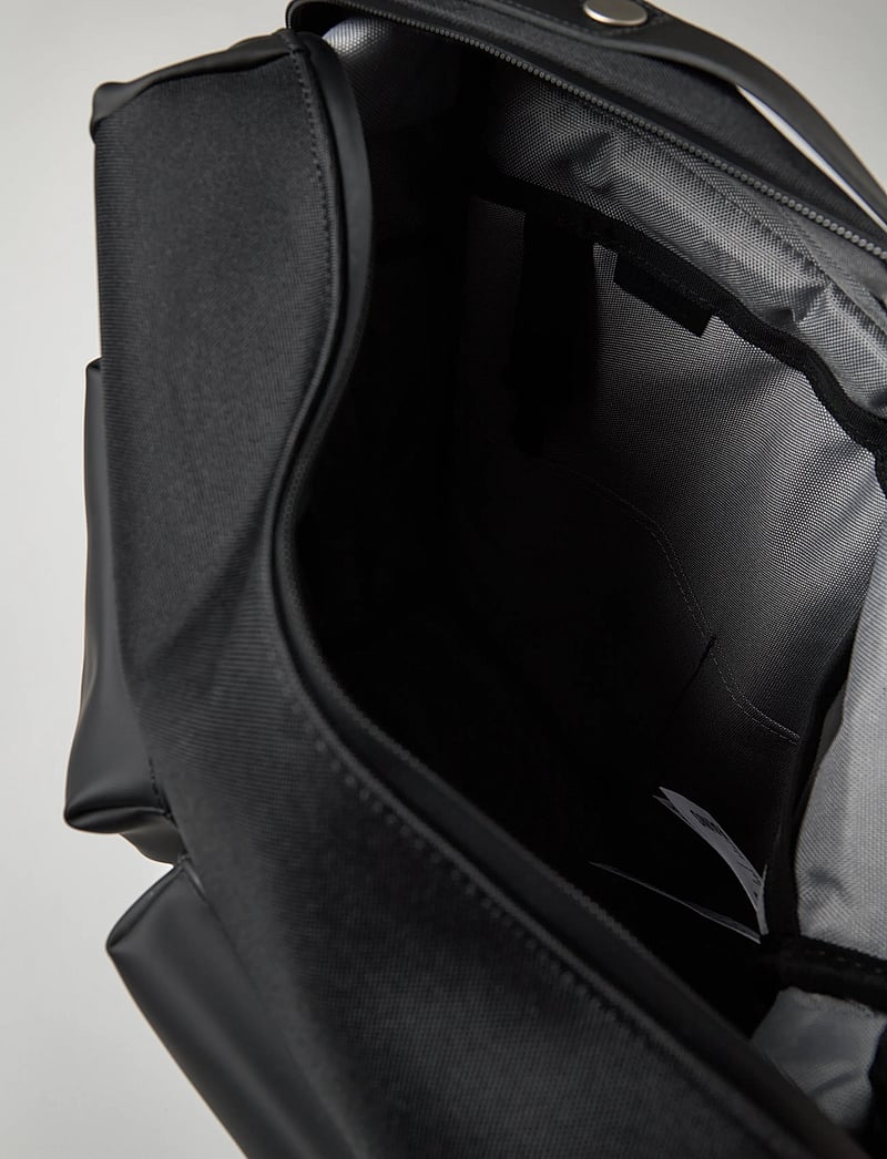 Rains - Otaru Backpack W3 - vattentäta väskor - black - 3