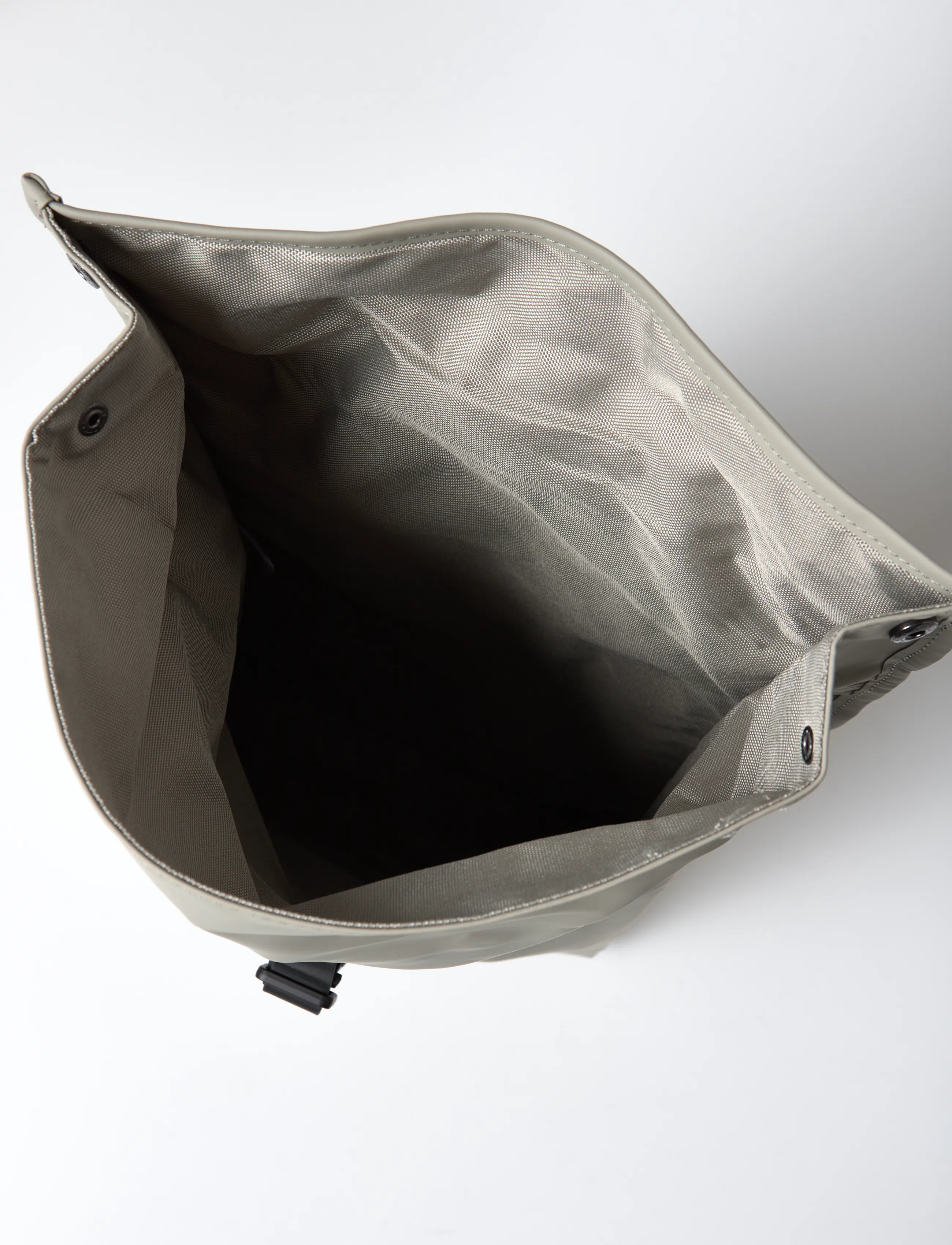 Rains - Rolltop Rucksack W3 - rolltop-rygsække - drift - 3