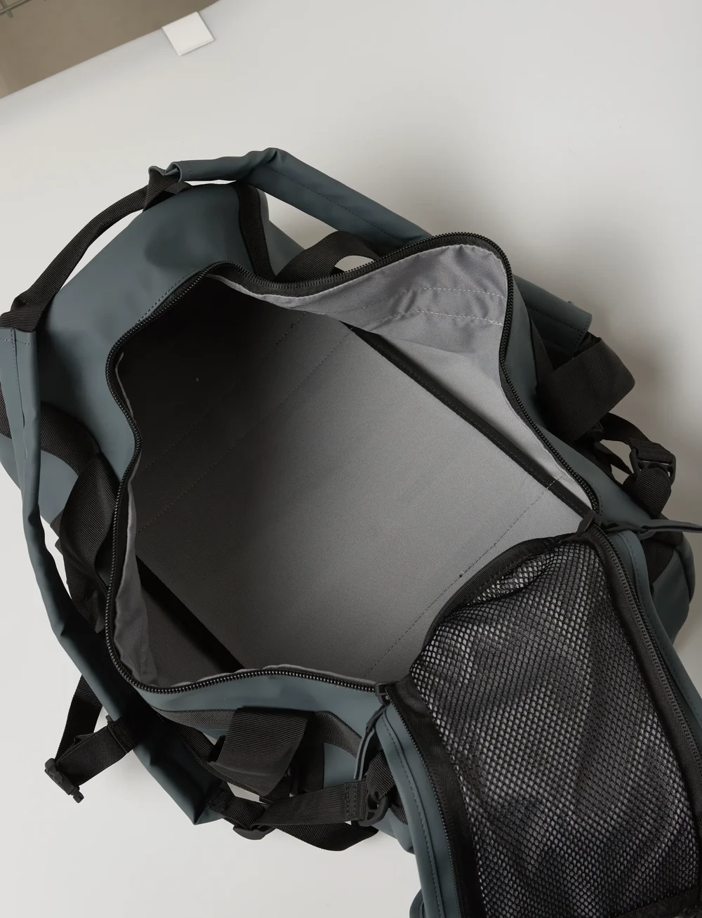 Rains - Texel Duffel Bag Small W3 - vandtætte tasker - lagoon - 4