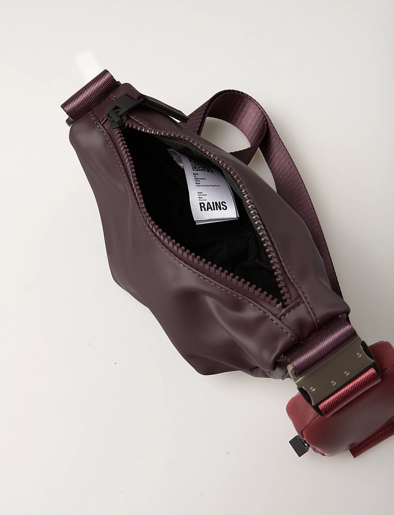 Rains - Valera Shoulder Bag Mini W3 - vattentäta väskor - depth - 5