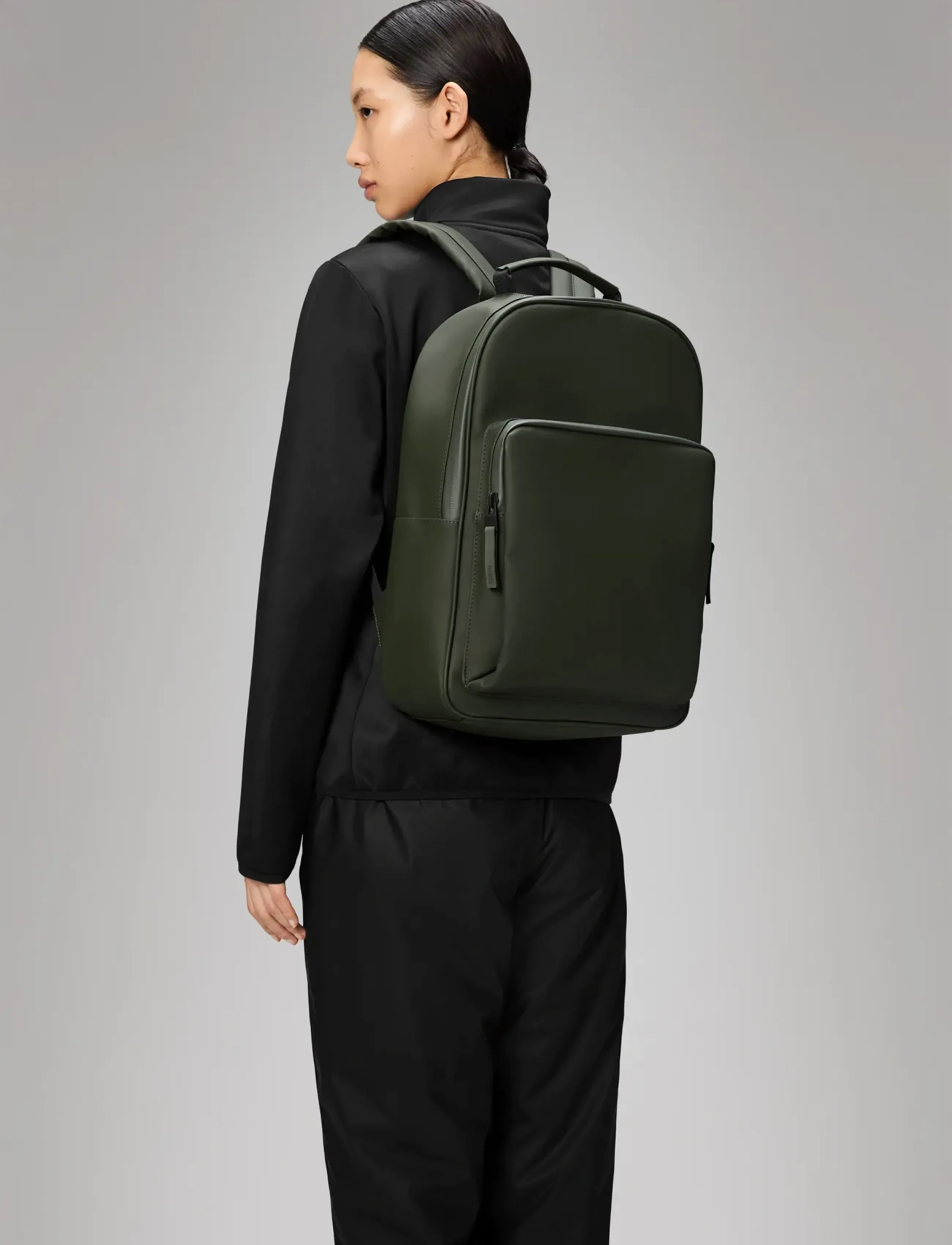 Rains Book Daypack Large W3 - Shoppa efter stil - GREEN / grey