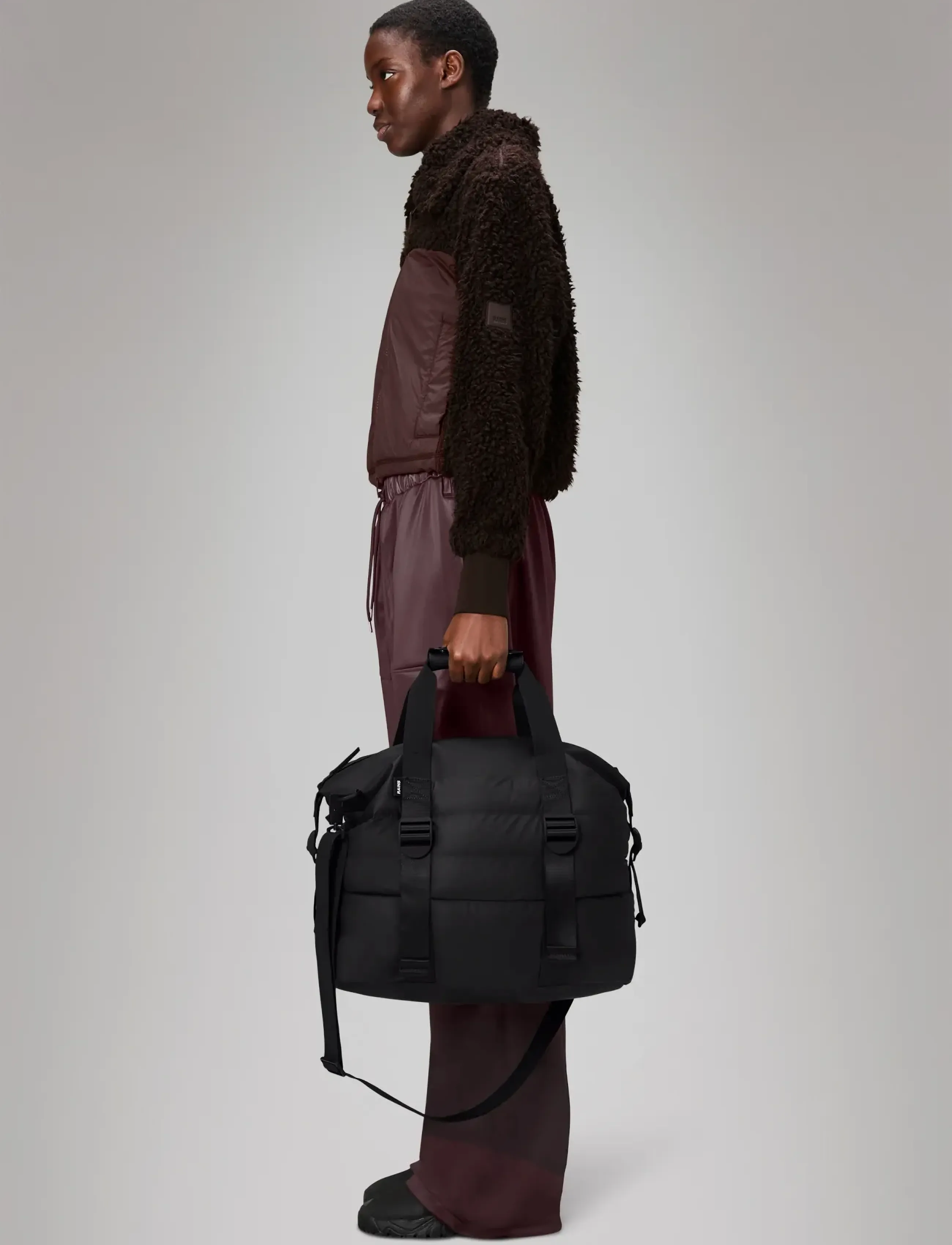 Rains Puffer Mix Weekend Bag Small W3 - Väskor - BLACK / black