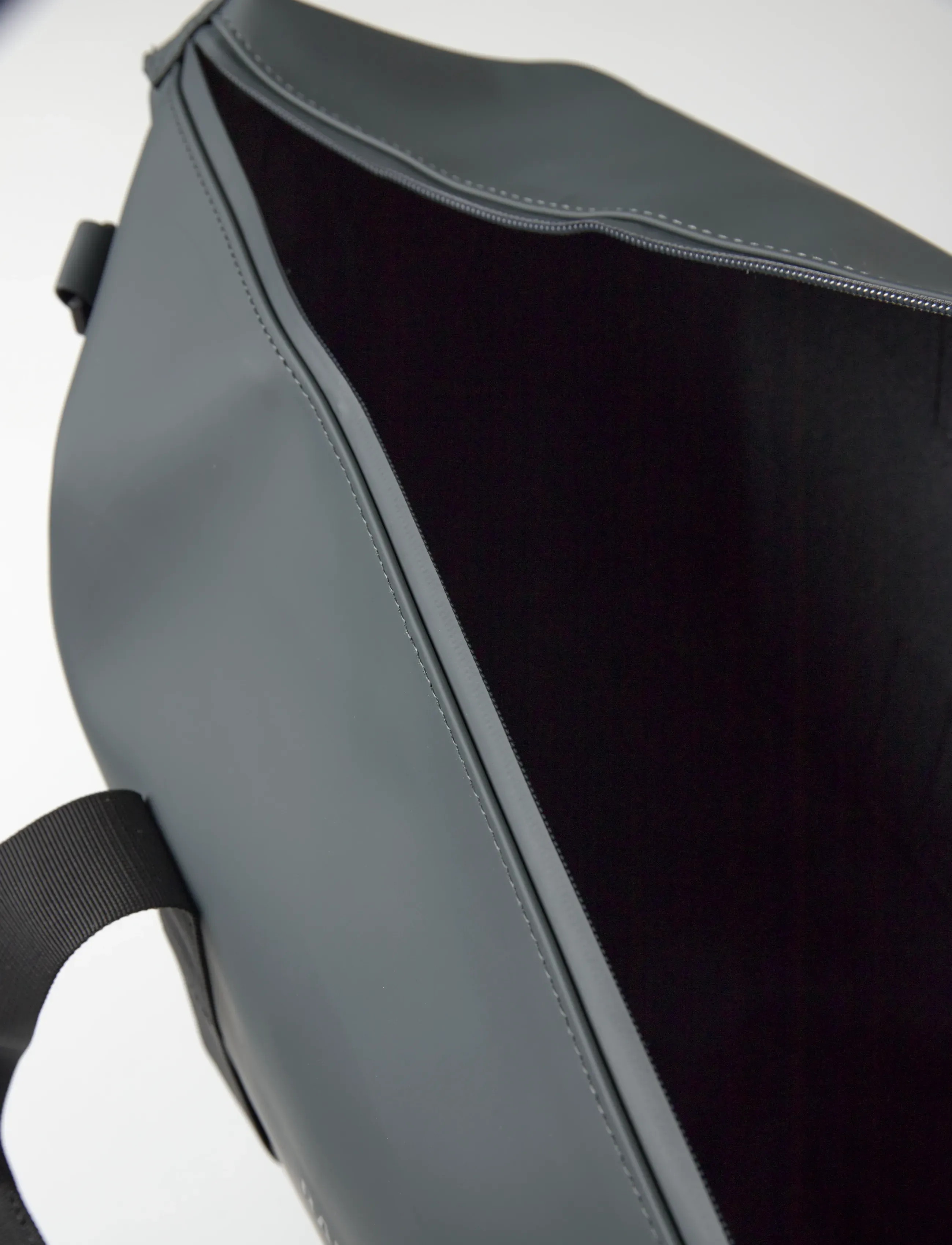 Rains - Hilo Weekend Bag W3 - Ūdensnecaurlaidīgas somas - dark grey - 3