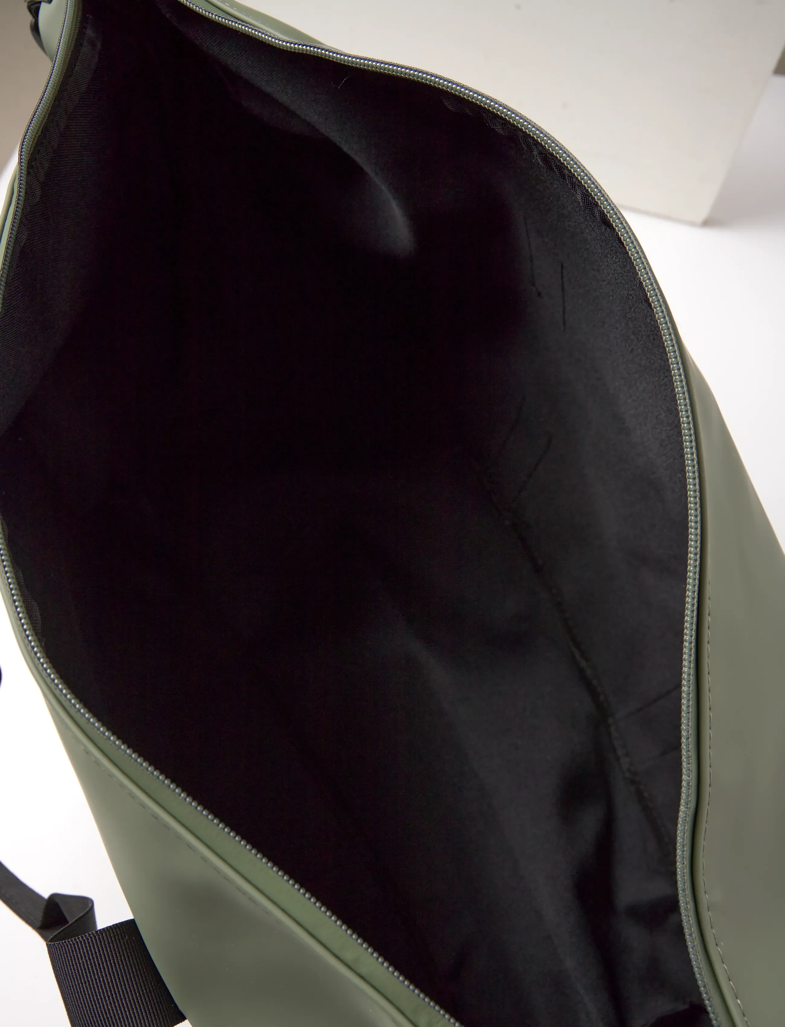 Rains - Hilo Weekend Bag W3 - vandtætte tasker - well - 3
