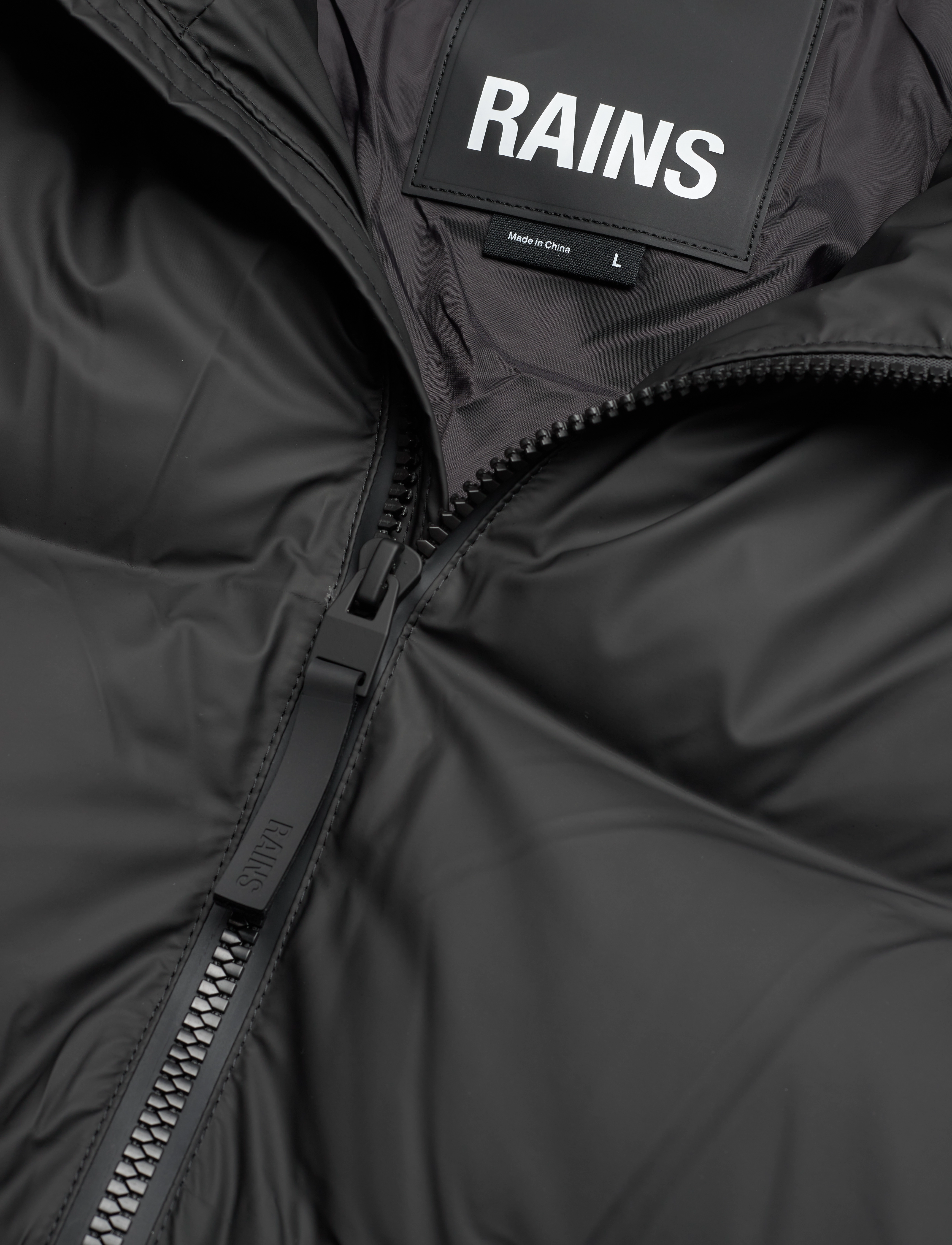 Rains - Alta Longer Puffer Jacket W3T4 - striukės ir švarkeliai - black - 4