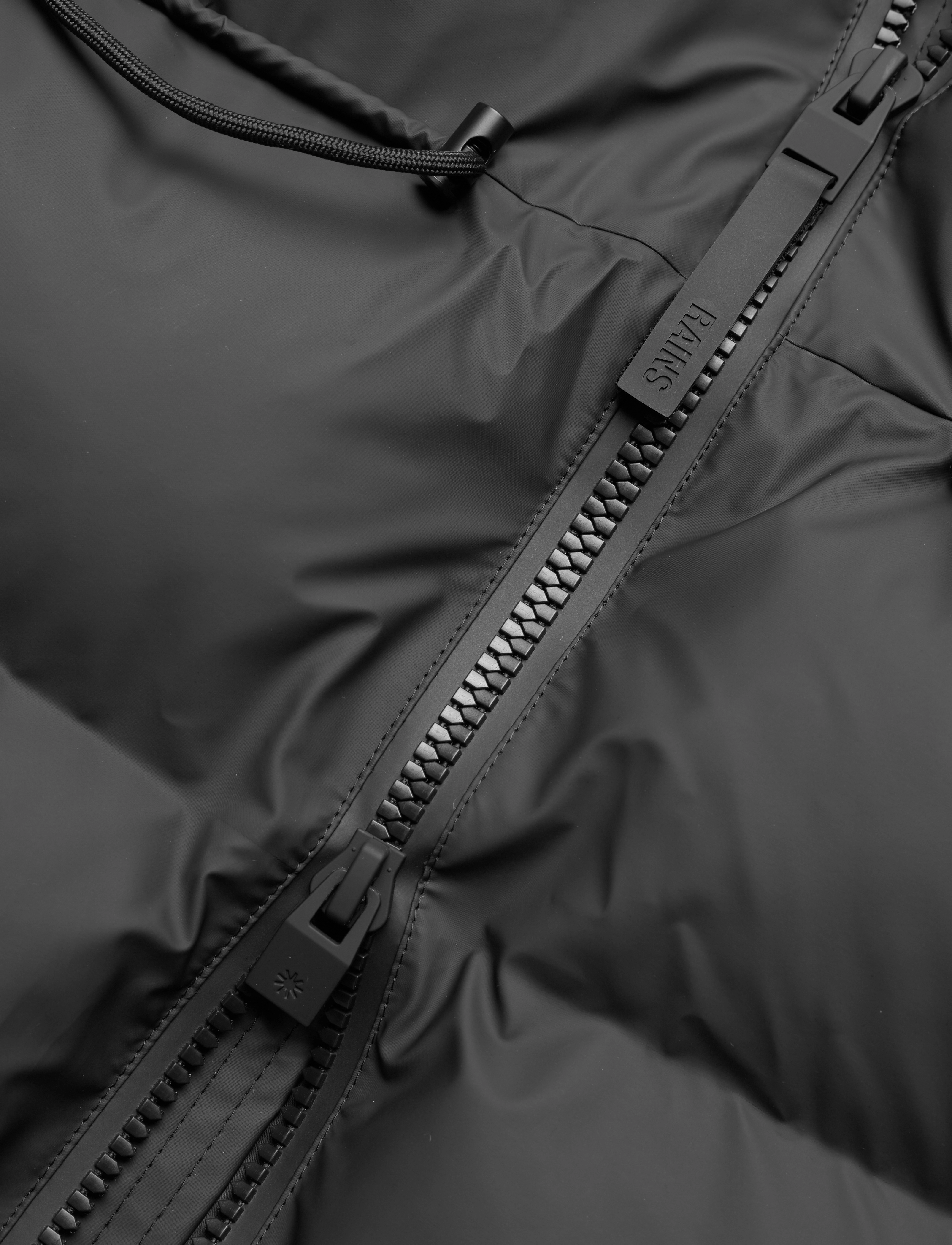 Rains - Alta Long Puffer String W Jacket W3T4 - winter jackets - black - 5