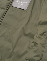 Rains - Trekker Jacket - winter jackets - 19 olive - 4
