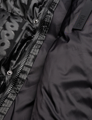Rains - Boxy Puffer Jacket - Žieminės striukės - 53 black monogram - 5
