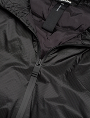 Rains - Kevo Long Puffer Jacket W4T4 - talvitakit - black - 2