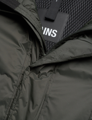 Rains - Vardo Parka W4T4 - winter jackets - green - 2